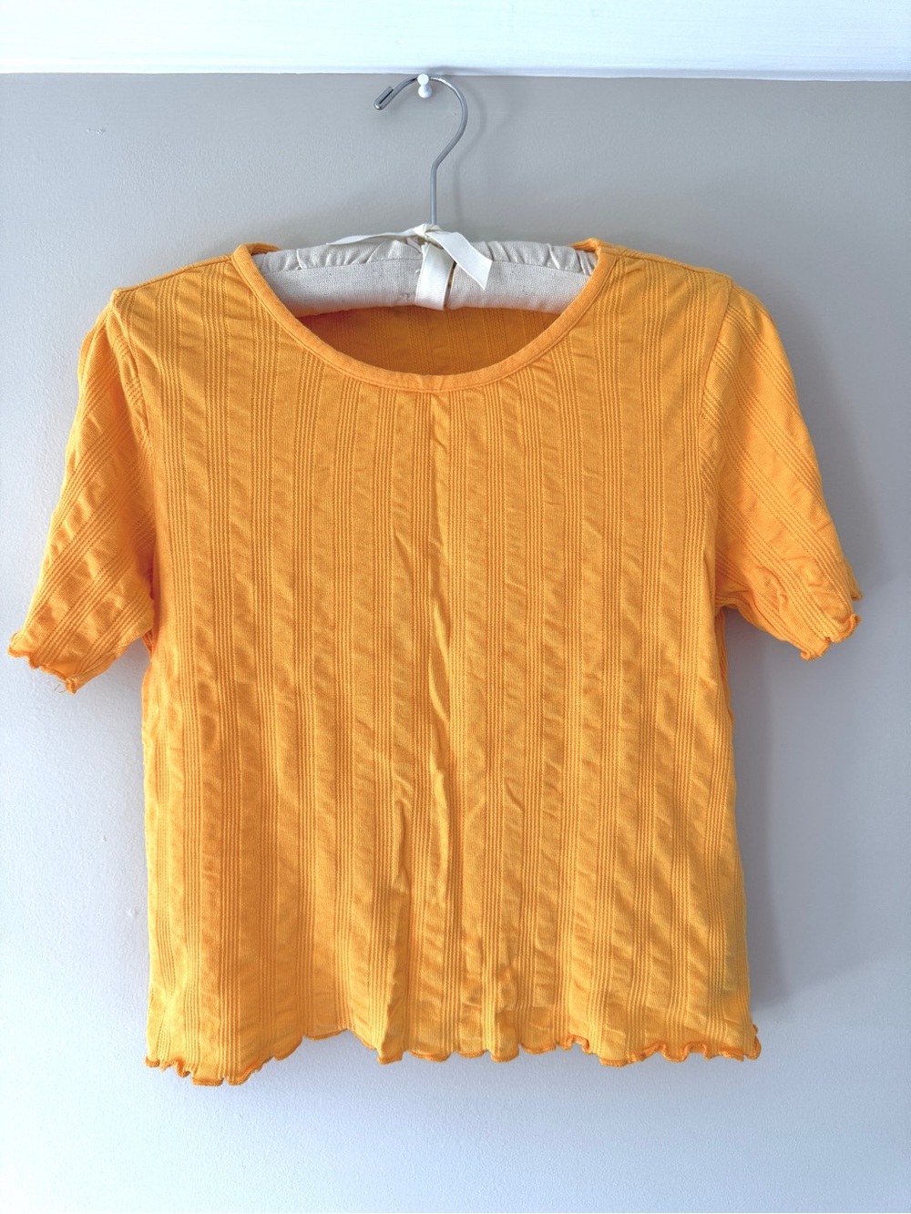 Vero Moda Short-Sleeve Top in Tangerine (XS-S)